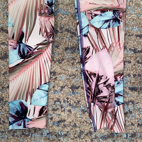 Jiva Active Leggings Tropical Pattern XS - Picture 9 of 13